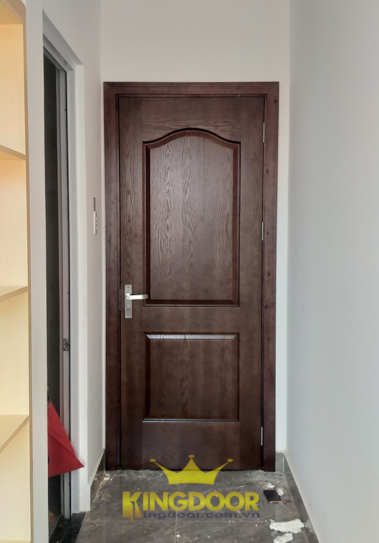 Mẫu cửa gỗ công nghiệp HDF Veneer đẹp dành cho phòng ngủ