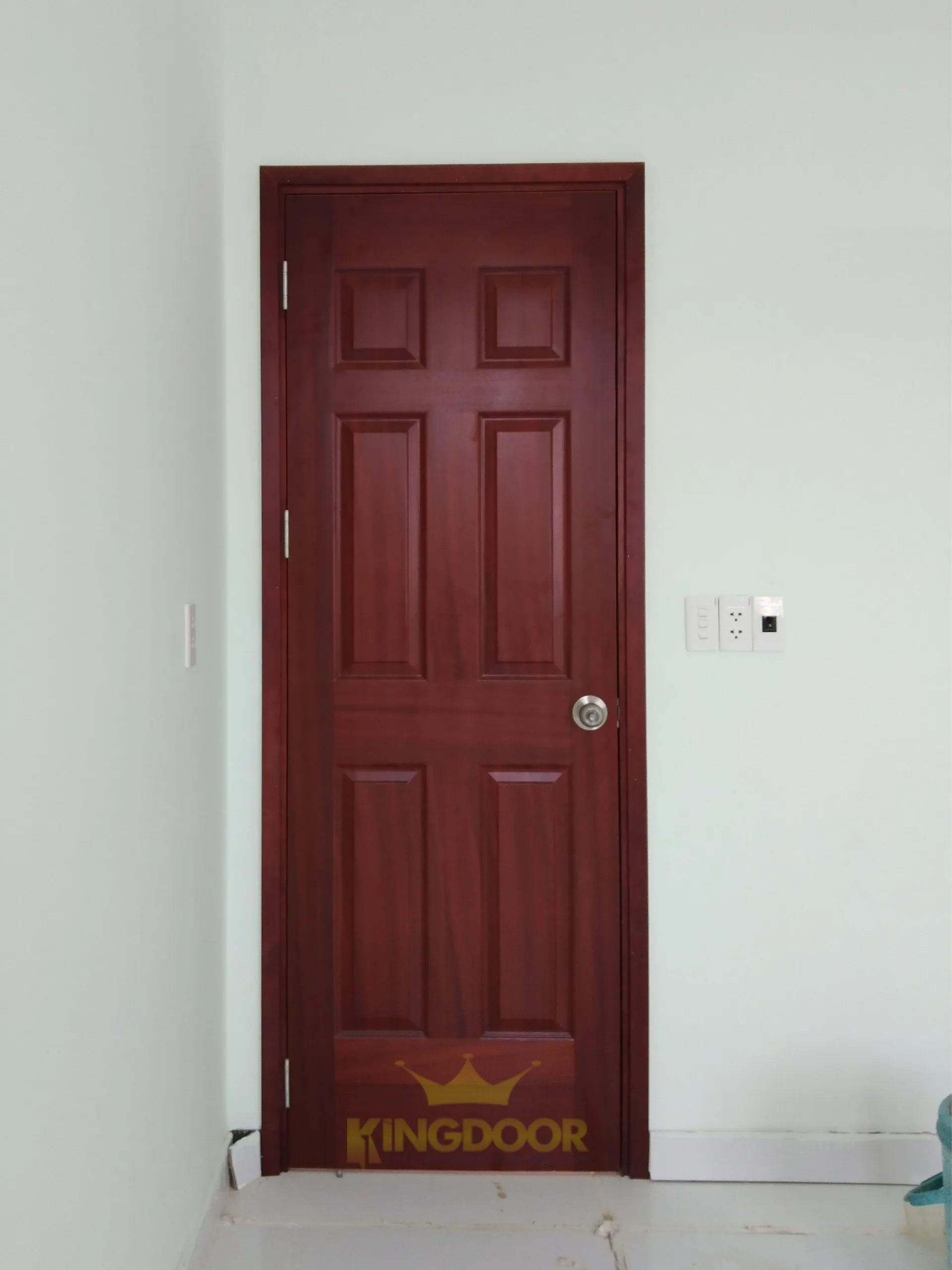 Mẫu cửa gỗ công nghiệp HDF Veneer - cửa gỗ phòng ngủ.