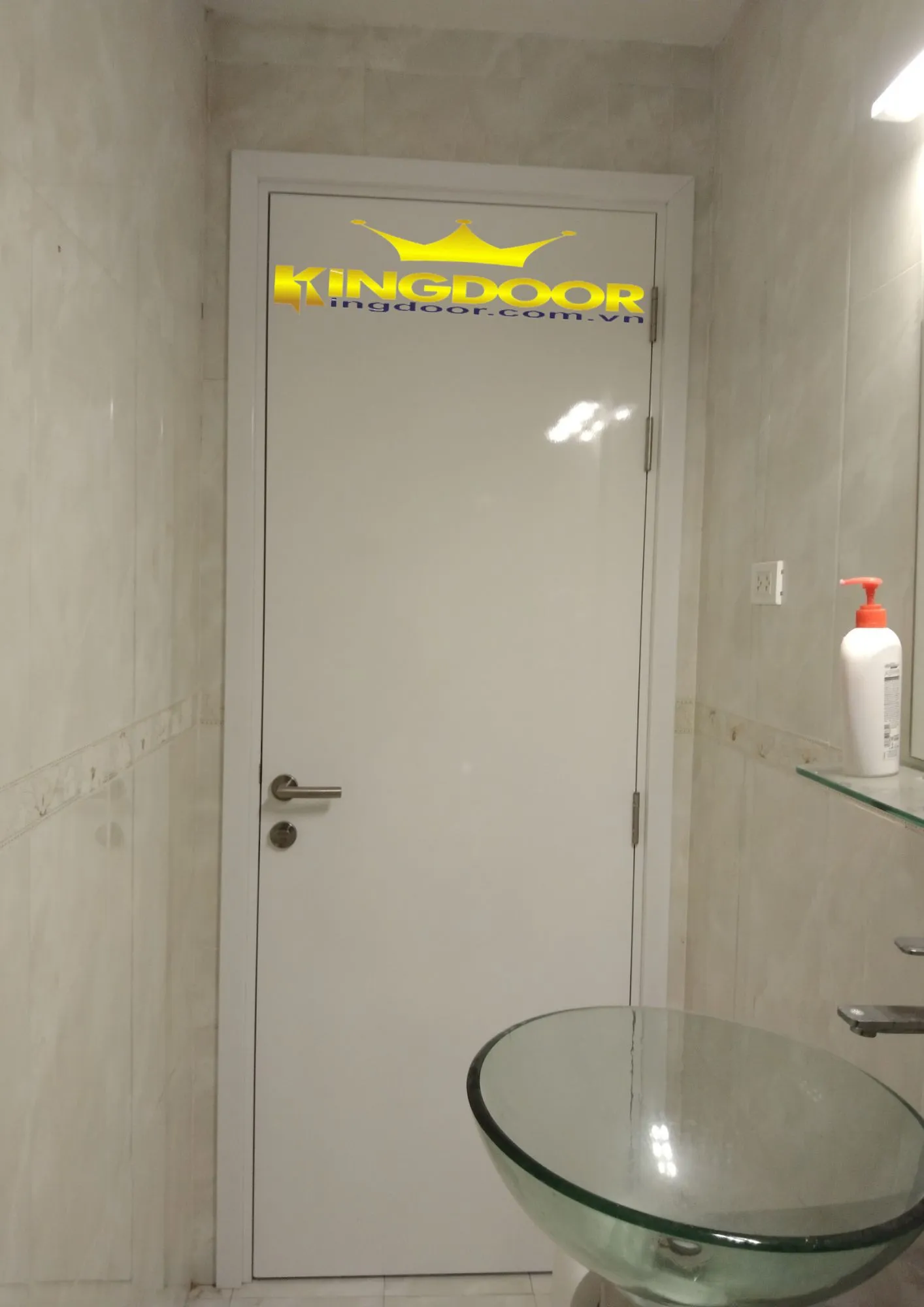 Mẫu cửa nhựa Composite