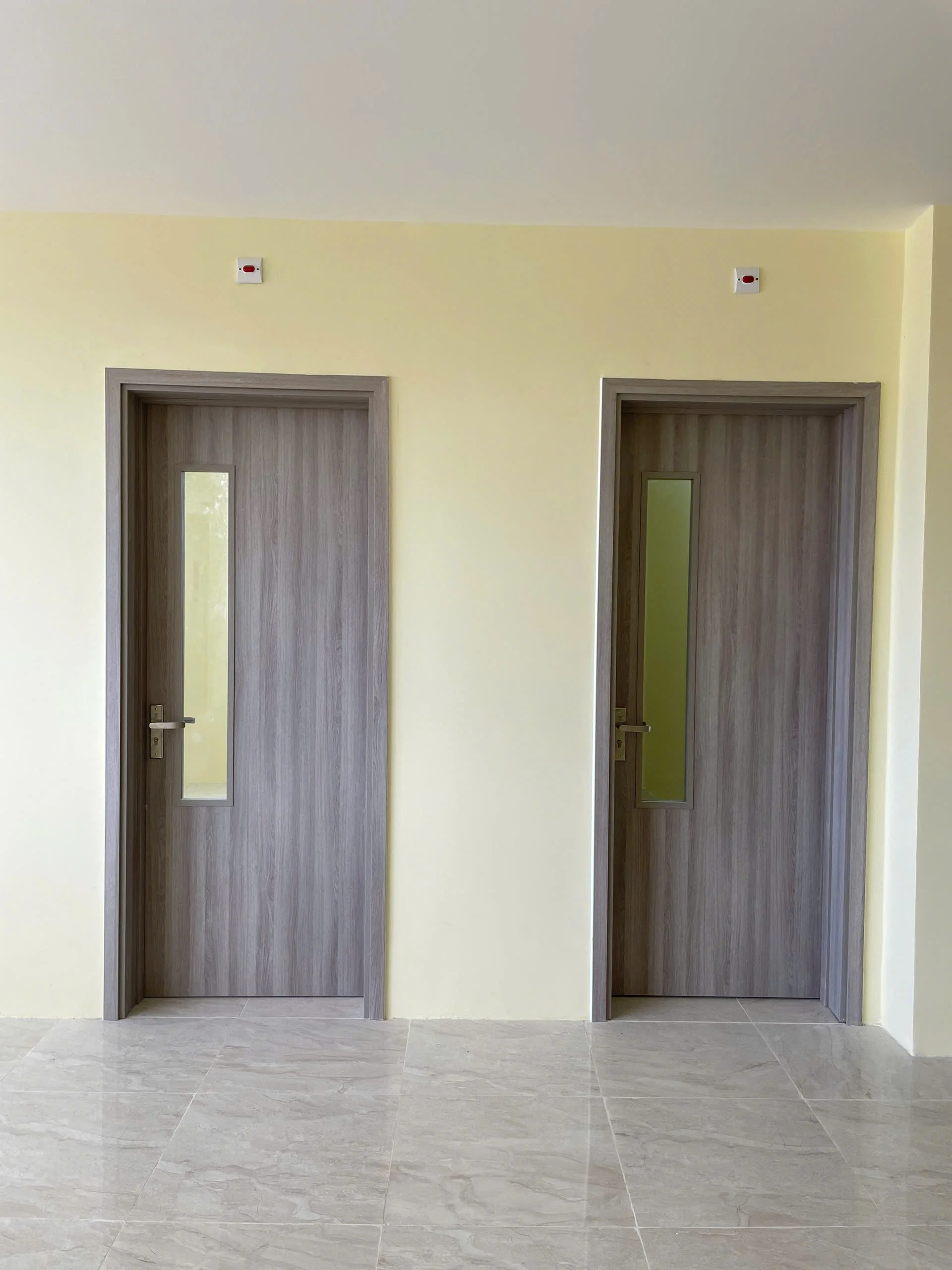 cua-go-mdf-melamine-tai-qun-7
