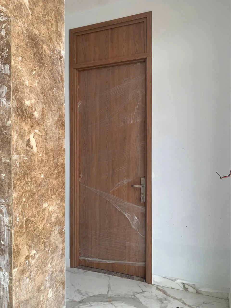 cua-go-mdf-melamine-tai-qun-7