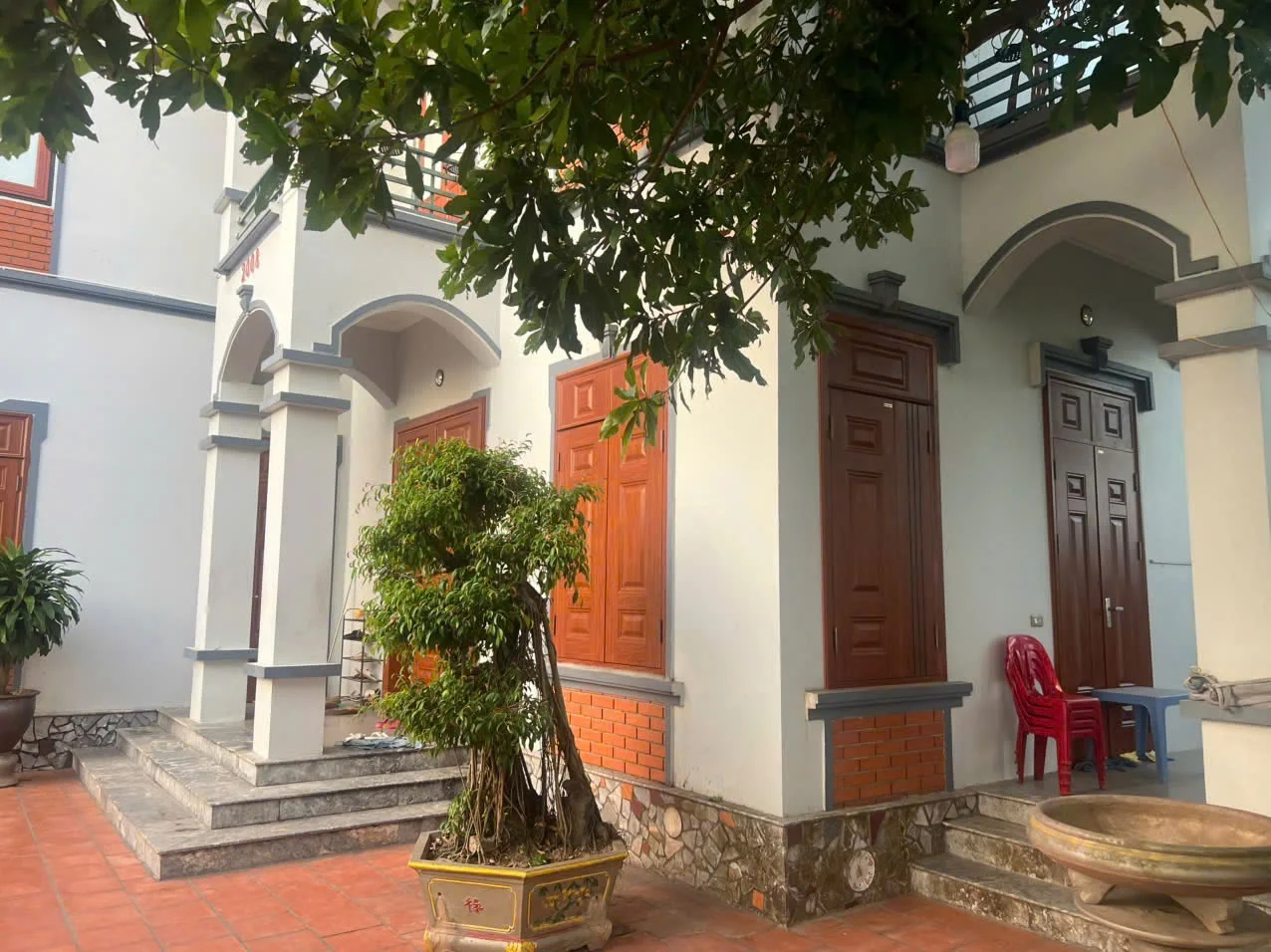 cua-thep-van-go-tai-long-xuyen