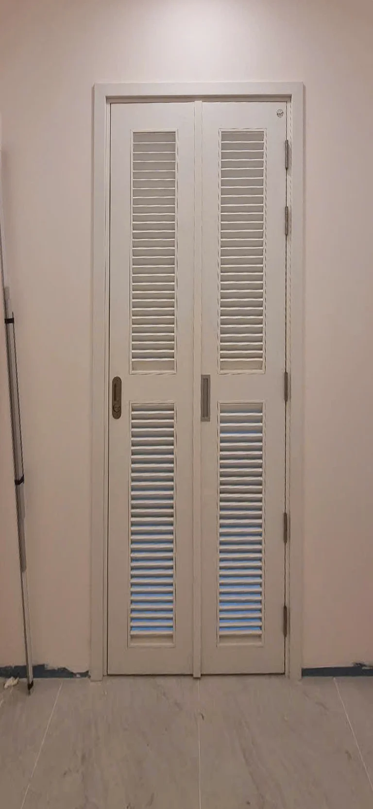 cua-xep-gap-composite-tai-phuong-sai-gon