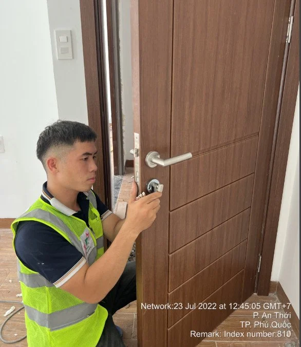 cua-nhua-abs-tai-phuong-ben-thanh