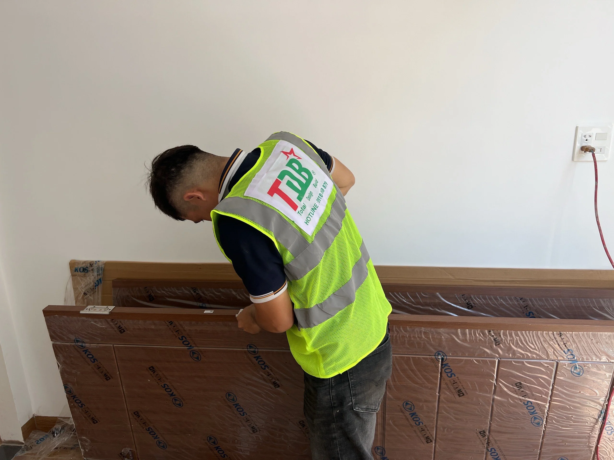 cua-nhua-abs-tai-phuong-ben-thanh