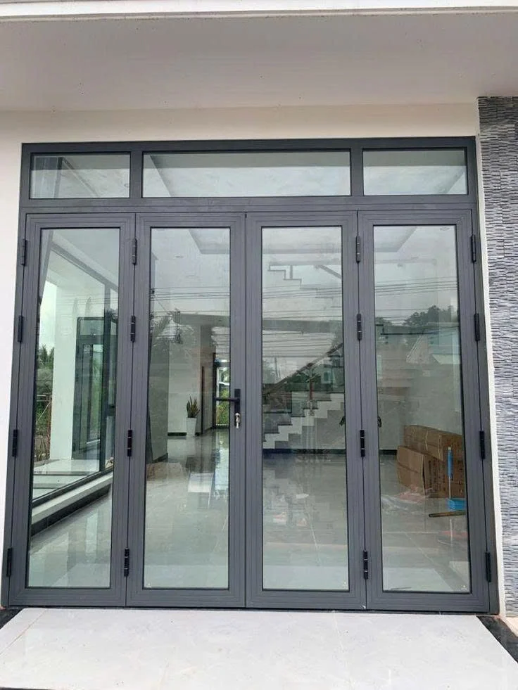 so-sanh-cua-nhua-composite-va-cua-nhom-xingfa